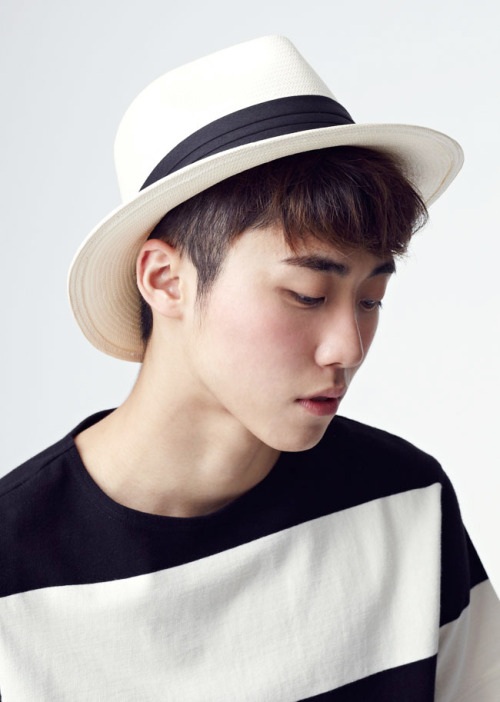 Nam người mẫu xứ Hàn tự vẫn ở tuổi 22 - 6 Nam người mẫu xứ Hàn tự vẫn ở tuổi 22 - 6