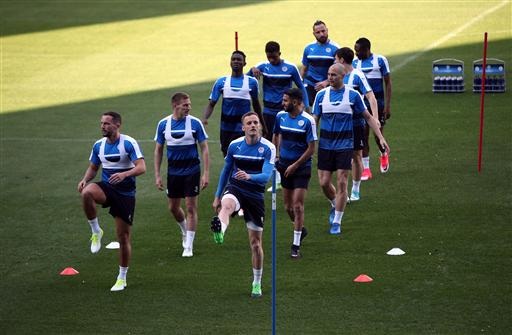 Các ông chủ người Thái Lan sang tận Madrid cổ vũ Leicester - 12
Những bài khởi động nhẹ nhàng dành cho cầu thủ Leicester