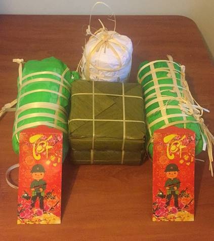 DHS Việt tại Nga rộn ràng chuẩn bị đón Xuân mới - 8
Sản phẩm cho chính bàn tay các anh chị em Sinh viên LETI làm.