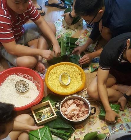 DHS Việt tại Nga rộn ràng chuẩn bị đón Xuân mới - 2 DHS Việt tại Nga rộn ràng chuẩn bị đón Xuân mới - 2