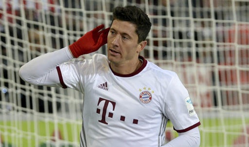 Tuy nhiên, Lewandowski đã rực sáng giúp Bayern Munich ngược dòng thành công