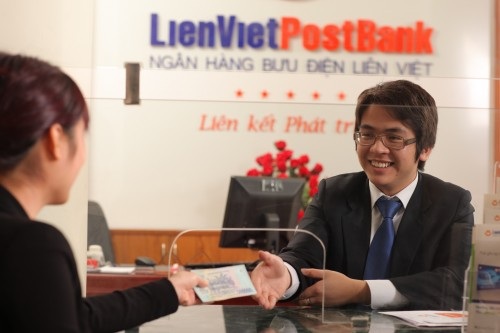 LienVietPostBank vay 50 triệu USD từ các ngân hàng Đài Loan - 1
Ngân hàng TMCP Bưu điện Liên Việt (LienVietPostBank) vừa ký kết Hợp đồng vay hợp vốn trị giá 50 triệu USD với 8 ngân hàng Đài Loan nhằm bổ sung nguồn ngoại tệ trung dài hạn, và đáp ứng một phần nhu cầu vay ngoại tệ của các doanh nghiệp trong nước.