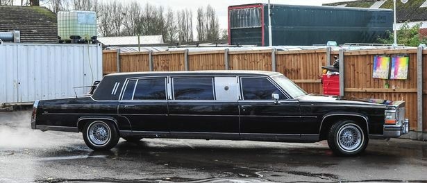 Limousine cũ của ông Trump được trang bị những gì? - 1 Limousine cũ của ông Trump được trang bị những gì? - 1