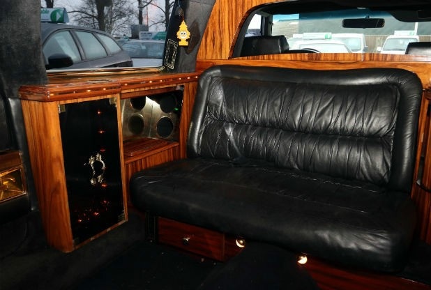 Limousine cũ của ông Trump được trang bị những gì? - 7 Limousine cũ của ông Trump được trang bị những gì? - 7