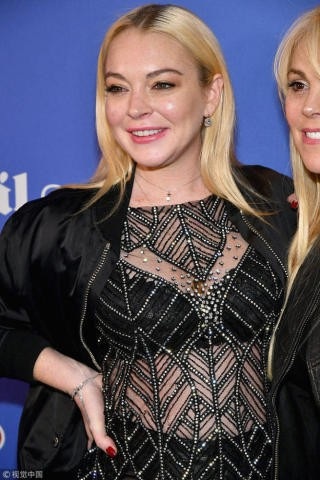 31 tuổi, Lindsay Lohan già nua và xuống sắc - 12
Nữ diễn viên 31 tuổi hiện sống tại Mỹ sau vài năm định cư tại Anh. Cô từng tâm sự thích cuộc sống bình yên tại Anh sau những năm tháng ồn ào tại Mỹ. Song, giờ đây, Lindsay Lohan lại quay về Mỹ để lập nghiệp và gần gũi với người thân.