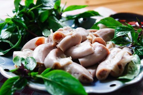 Về Phan Thiết đừng quên món bánh hỏi lòng heo - 2 Về Phan Thiết đừng quên món bánh hỏi lòng heo - 2