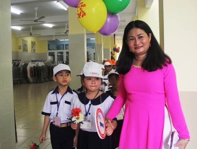 Bỏ biên chế, viên chức ngành giáo dục: Làm sao để hiệu trưởng không lộng quyền? - 2 Nhiều giáo viên - kể cả những giáo viên có năng lực lo lắng về khả năng cạnh tranh trong môi trường giáo dục như hiện nay (Ảnh minh họa)
