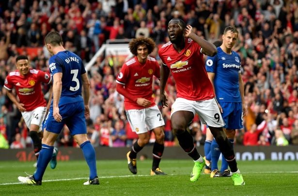 Lukaku ăn mừng chọc tức đội bóng cũ Everton - 1 Lukaku có pha ăn mừng chọc tức CĐV Everton