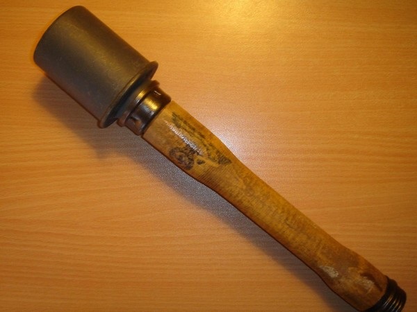 Bé 4 tuổi mang bom chưa nổ từ Thế chiến 2 đến trường vì tưởng là đồ chơi - 1
Việc tìm thấy những quả bom chưa nổ còn sót lại từ thế chiến 2 là điều không hiếm tại Đức (Ảnh minh họa)