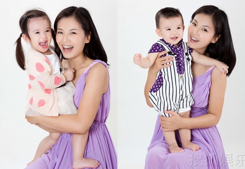 Ngưỡng mộ nhan sắc rạng ngời của nàng "A Châu" Lưu Đào khi bước vào tuổi 40 - 5
Lưu Đào hạnh phúc bên con trai và con gái.