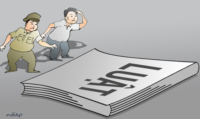 Cách hành xử với chuyện dùng tiền lẻ của hai Đại tá Công an - 1