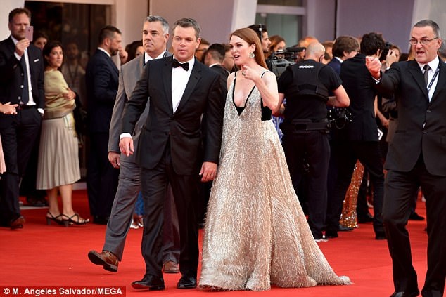 Julianne Moore đẹp ngỡ ngàng ở tuổi 57 - 9
Năm 2014 cô giành giải Oscar cho nữ diễn viên chính xuất sắc nhất