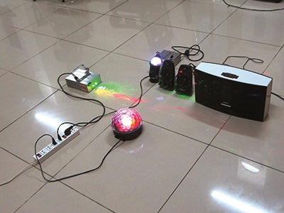 Khi nhà hàng, khách sạn thành “bãi đáp” cho dân chơi phê ma túy - 2
Đồ nghề của các dân chơi mang vào một biệt thự tại huyện Nhà Bè để tổ chức tiệc ma túy mừng sinh nhật.