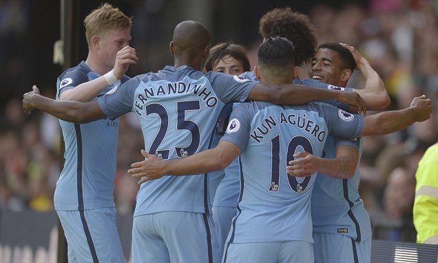 Watford 0-5 Man City: Hoàn thành nhiệm vụ - 1
Niềm vui của các cầu thủ Man City sau khi ghi bàn