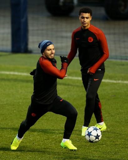 Man City thoải mái trong buổi tập cuối trước trận gặp Monaco - 7
Tiền đạo người Argentina thi đấu đủ 90 phút trong trận hòa thất vọng trước Huddersfield ở vòng 5 FA Cup cuối tuần qua