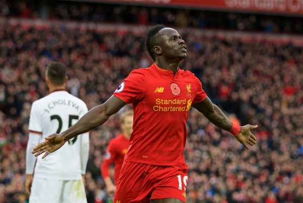 Mùa này, Sadio Mane đã thi đấu cực kỳ thành công ở Liverpool. Anh đã hợp cùng Firmino và Coutinho trở thành bộ ba tấn công nguy hiểm bậc nhất ở Premier League. Với phong độ cao ở Premier League, Sadio Mane đang nhận được sự chú ý lớn ở CAN 2017.