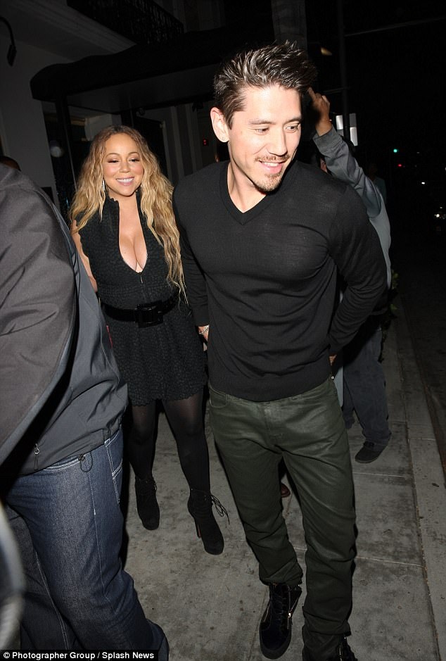 
Tuy nhiên chỉ sau đó 1 tháng, cặp đôi đã nối lại quan hệ tình cảm khi nhận ra không thể sống thiếu nhau
