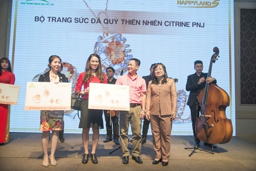 Marina Hill sắp “Bắc tiến” ra mắt khách hàng tại Hà Nội - 1
Marina Hill đã có buổi ra mắt thành công tại TPHCM, chủ đầu tư dành nhiều phần quà giá trị cùng ưu đãi hấp dẫn cho khách mời đăng ký giữ chỗ.