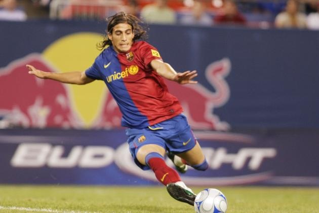 Hậu vệ người Uruguay là một trong những bản hợp đồng đầu tiên của Pep Guardiola ở Barcelona. Tuy nhiên, anh đã không để lại nhiều dấu ấn. Hệ quả, Martin Caceres đã rời khỏi Nou Camp chỉ sau 1 mùa giải.