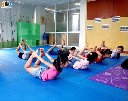 Luyện mắt cho trẻ bằng phương pháp yoga, thiền và khí công y đạo có tốt không? - 2 Luyện mắt theo phương pháp yoga giúp cải thiện thị lực, tăng cường sức khỏe cho trẻ