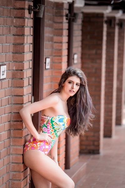 Mẫu "Tây" Andrea tái xuất đầy nóng bỏng với bikini - 5 Mẫu "Tây" Andrea tái xuất đầy nóng bỏng với bikini - 5