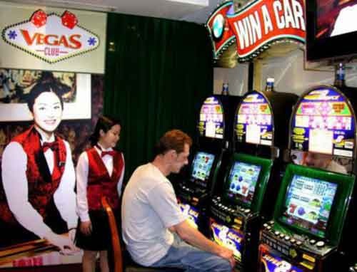Quy định mới về máy đánh bạc cho người nước ngoài - 1 Chỉ các casino tại khách sạn 5 sao mới được mở dịch vụ sòng bạc, trang bị máy đánh bạc phục vụ khách nước ngoài.