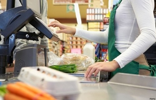 Sắp nối thẳng máy tính tiền của doanh nghiệp về cơ quan thuế - 1 Một khi kết nối được với máy tính tiền của doanh nghiệp thì một đồng cũng khó lọt khỏi mắt cơ quan thuế (ảnh minh họa)