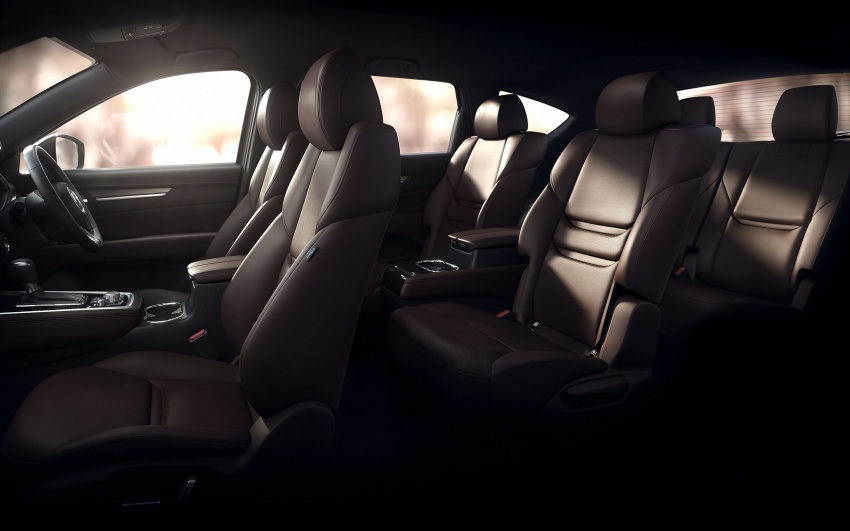 Mazda CX-8 2023: Giá xe lăn bánh & đánh giá thông số kỹ thuật