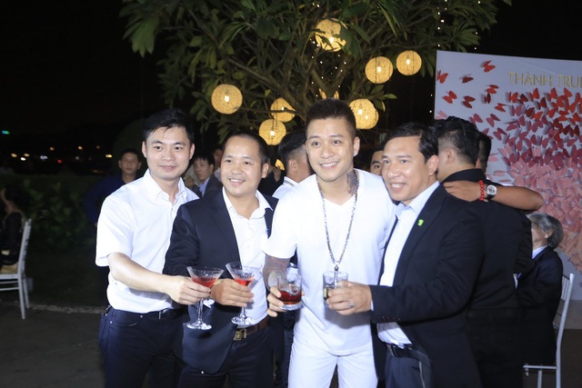 Những đám cưới xa hoa, ngốn tiền tỉ của sao Việt đầu năm 2017 - 4 Những đám cưới xa hoa, ngốn tiền tỉ của sao Việt đầu năm 2017 - 4