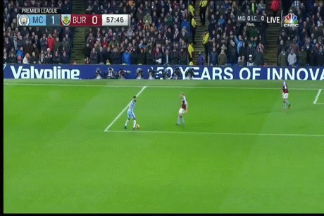 10 người Man City giành chiến thắng trước Burnley - 3 10 người Man City giành chiến thắng trước Burnley - 3