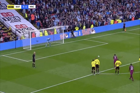 "Chiếu chậm" chiến thắng đưa Man City lên ngôi đầu bảng - 7 "Chiếu chậm" chiến thắng đưa Man City lên ngôi đầu bảng - 7