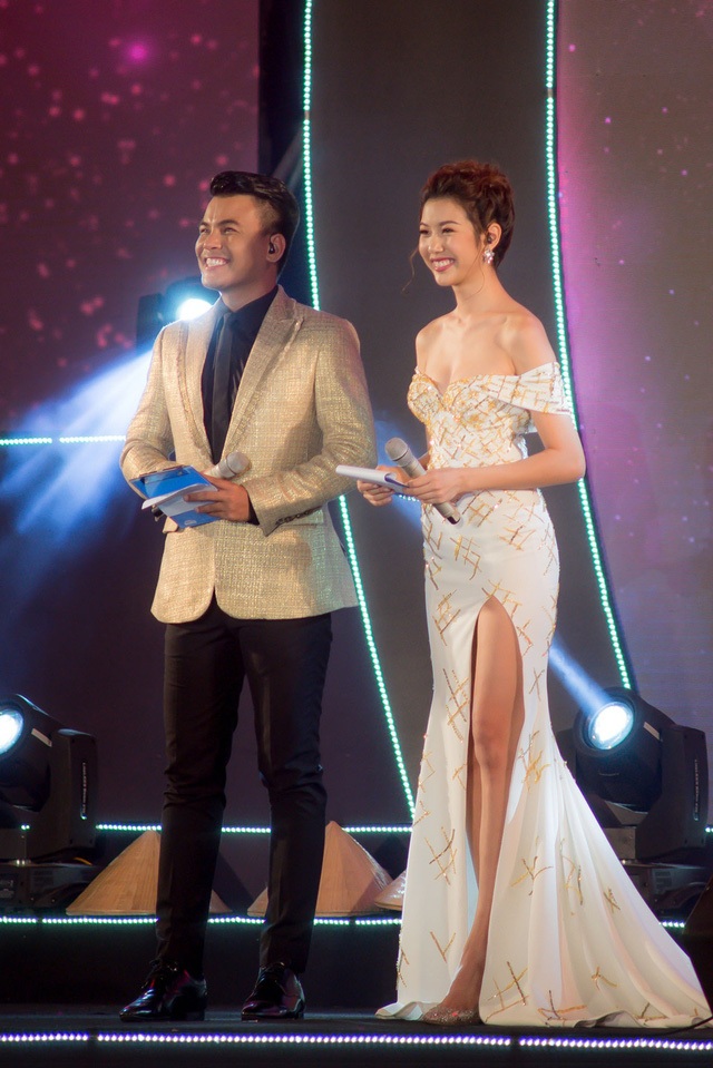 Hồ Ngọc Hà chạm mặt Minh Hằng sau vụ tố “chèn ép” ở gameshow - 3 Cặp đôi MC Duy Hải - Thuý Vân.