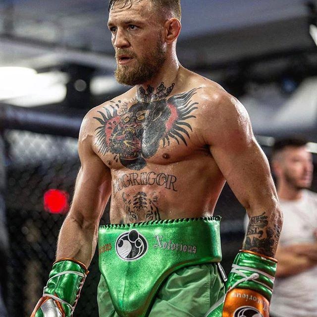 McGregor chi cả triệu USD để đặt cược vào cửa thắng Mayweather - 1 McGregor tự tin sẽ hạ gục Mayweather