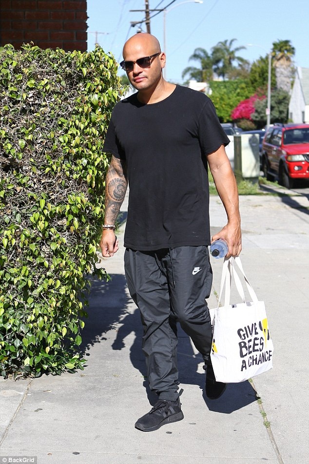 Mel B từ chối chu cấp tiền ăn cho chồng cũ - 6
Stephen Belafonte tiết lộ, thu nhập của vợ lên tới gần 250 nghìn USD/ tháng chưa kể những khoản thu khác còn anh ta đang sống trong cảnh nợ nần, không nhà