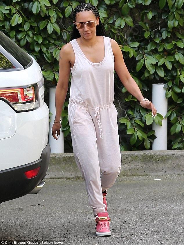Mel B xuất hiện rạng ngời sau khi thắng kiện chồng cũ - 7 Mel B xuất hiện rạng ngời sau khi thắng kiện chồng cũ - 7