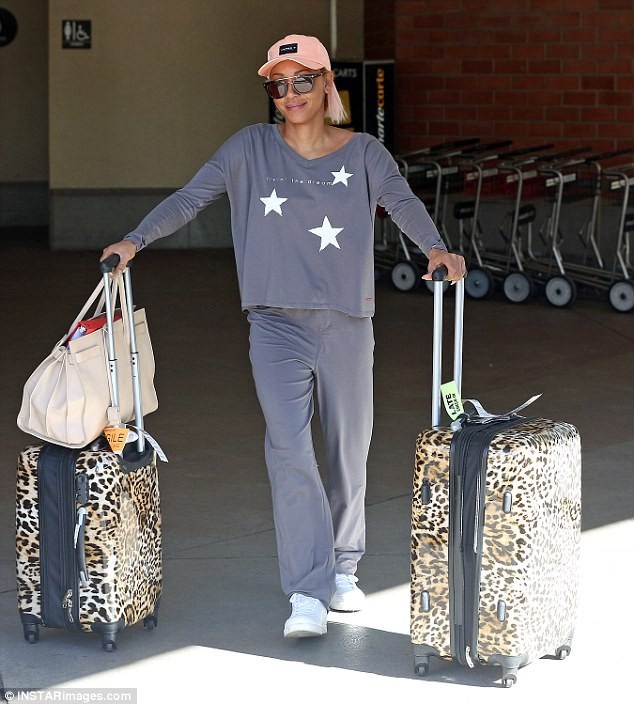 Mel B và chồng thống nhất ly dị sau 9 tháng tranh cãi - 13
Mel B nhận tin vui khi cô vừa kết thúc kỳ nghỉ cùng bạn bè tại Las Vegas.