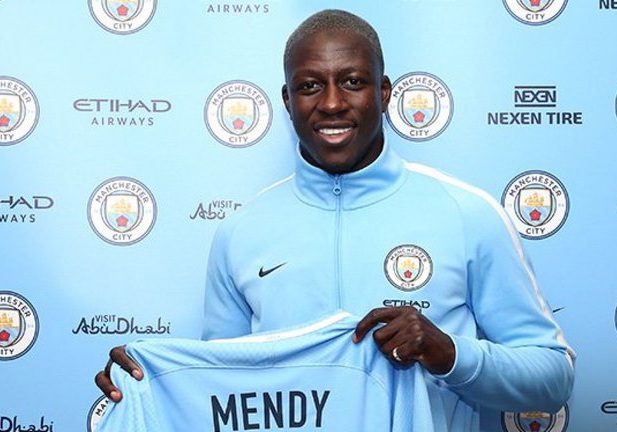 Man City lần thứ 2 phá kỷ lục hậu vệ đắt giá nhất thế giới - 1 Mendy gia nhập Man City