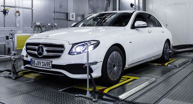 Mercedes-Benz sẽ dừng bán xe diesel tại Mỹ - 1