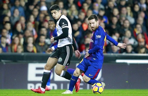 Messi trải qua chuỗi trận tịt ngòi tệ nhất trong 7 năm - 1 Messi trải qua 6 trận liên tiếp không thể ghi bàn