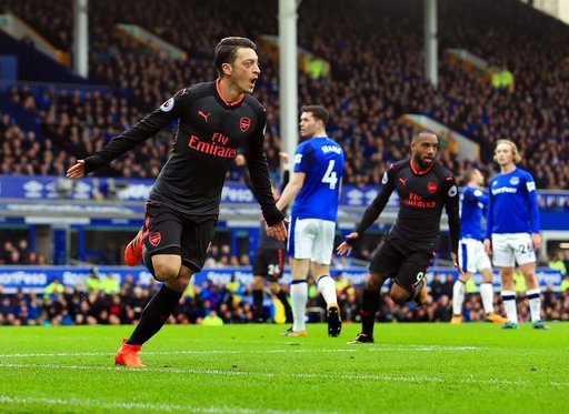 Mesut Ozil đã có tới 8 đường kiến tạo cơ hội trong trận đấu với Everton