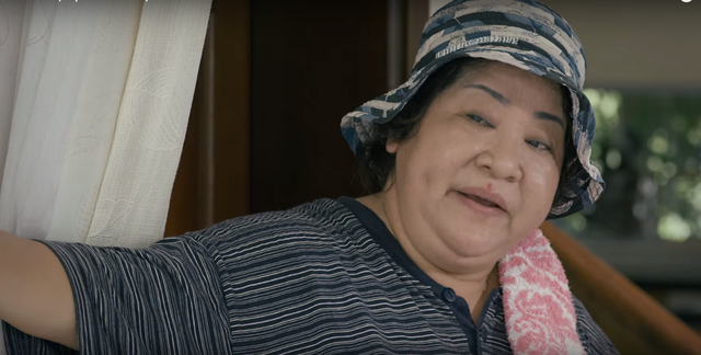NSƯT Minh Vượng: “Tôi có một “ưu điểm” là nếu lười một chút sẽ ốm ngay” - 1 NSƯT Minh Vượng vào vai bà Hến ô sin làm gián điệp.