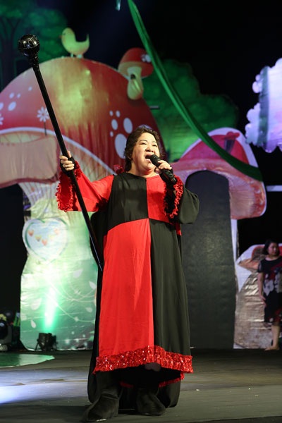 Dù sức khỏe yếu, Minh Vượng vẫn diễn hết mình cùng các em nhỏ - 3