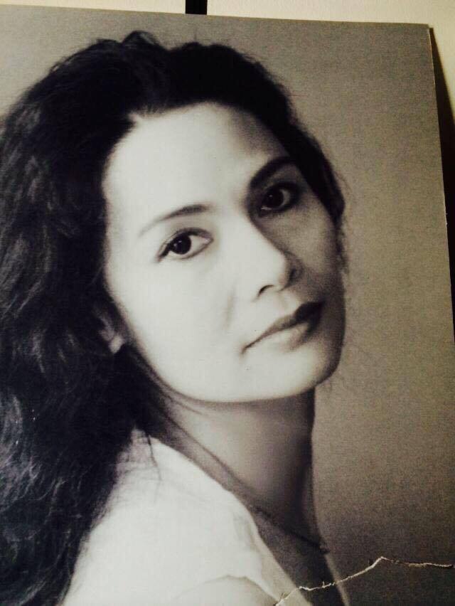 Những nữ nghệ sĩ Việt lẻ bóng tuổi xế chiều - 3 10 tuổi mất cha, cô bé Minh Châu phải chịu một tuổi thơ cơ cực, với những tháng ngày lam lũ kiếm sống.