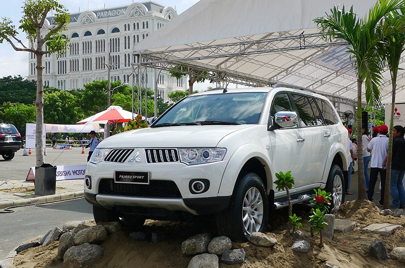 Mitsubishi Pajero Sport mới giá từ 1,329 tỉ đồng - 1 Mitsubishi Pajero Sport mới giá từ 1,329 tỉ đồng - 1