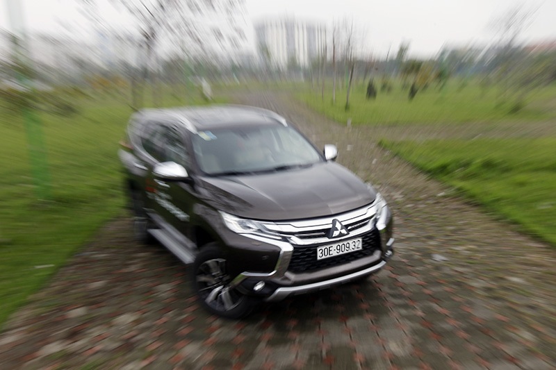 Mitsubishi Pajero Sport - Sự thay đổi toàn diện - 2