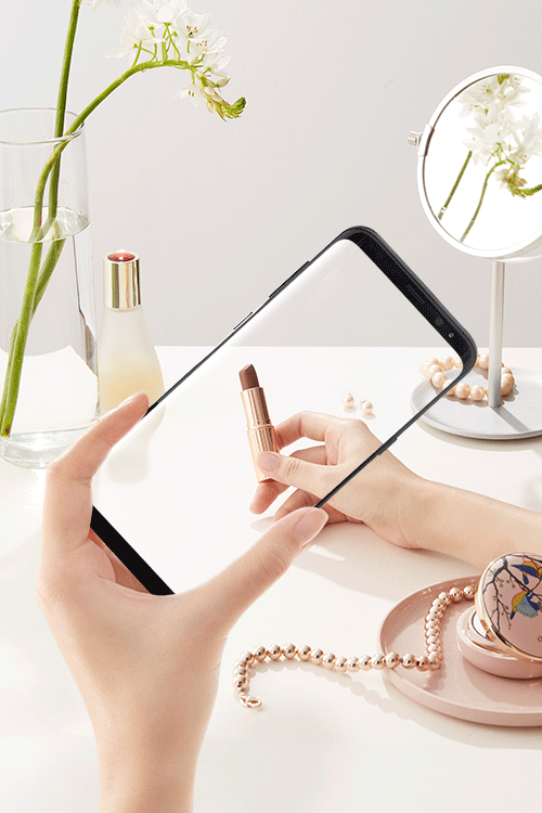 Với Galaxy S8, sáng tạo không đáng sợ như bạn nghĩ - 3
Monkey Minh lại đưa mọi người đến với cuộc sống sang chảnh của một cô nàng thời thượng nào đó 