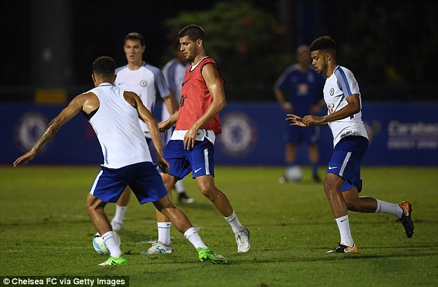 “Bom tấn” Morata tức tốc đến Singapore, tập luyện cùng Chelsea - 6 “Bom tấn” Morata tức tốc đến Singapore, tập luyện cùng Chelsea - 6