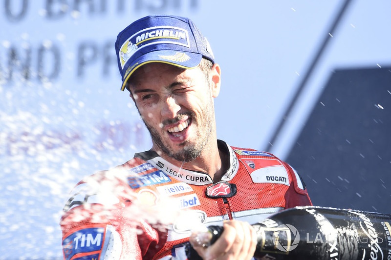 Chặng 12 MotoGP 2017: Dovizioso chiến thắng, Marquez bỏ dở cuộc đua - 5 Chặng 12 MotoGP 2017: Dovizioso chiến thắng, Marquez bỏ dở cuộc đua - 5