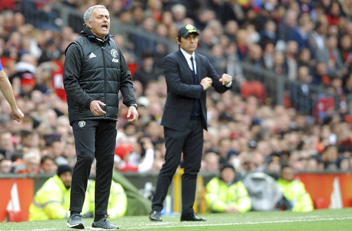 HLV Mourinho đã chiến thắng trong lần thứ 3 đối đầu với Conte ở mùa giải này