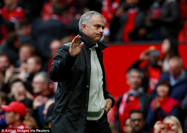 Mourinho chưa vội mơ về ngôi vô địch Premier League - 1 Người đặc biệt Jose Mourinho từ chối nói về ngôi vô địch giải Ngoại Hạng Anh vào lúc này